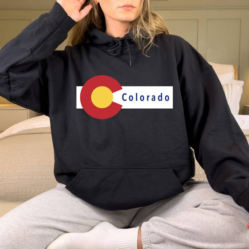 Colorado Hoodie, Erwachsene Unisex Flagge Design Sweatshirt - Personalisierung Verfügbar von HeyMountains