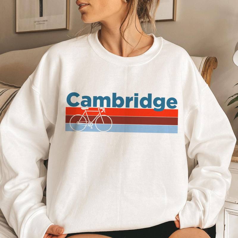 Labrador Massachusetts Sweatshirt Retro Fahrrad Unisex Rundhalsausschnitt von HeyMountains