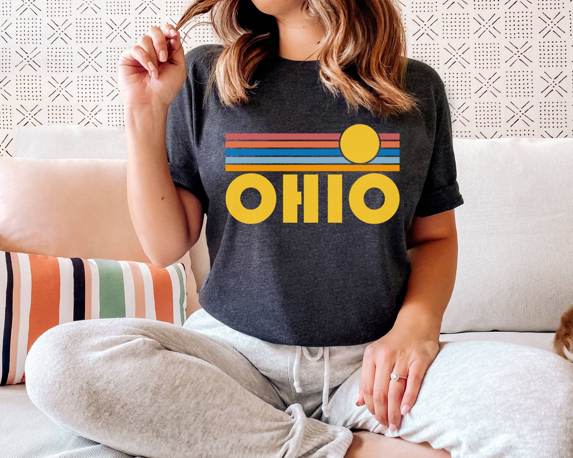 Ohio T-Shirt Retro Sonnenuntergang, Erwachsene Unisex - Personalisierung Verfügbar von HeyMountains