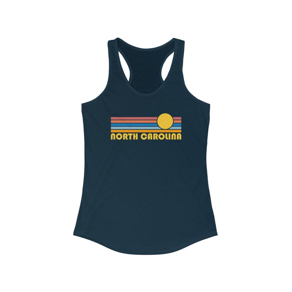 Retro North Carolina Racerback Tank Top Slim Fit Baumwollmischung von HeyMountains