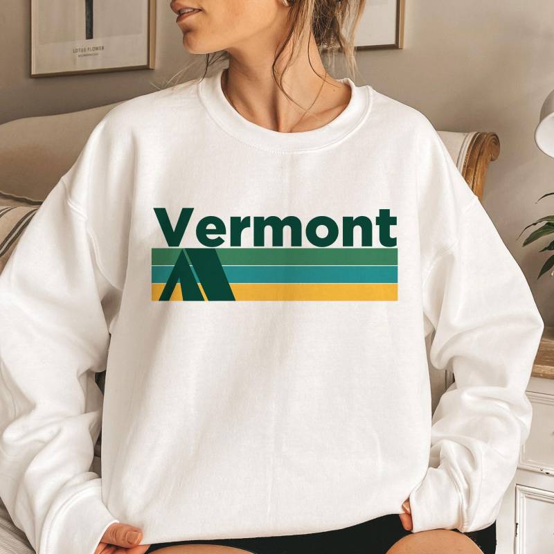 Retro Vermont Sweatshirt Unisex Camping Rundhalsausschnitt von HeyMountains