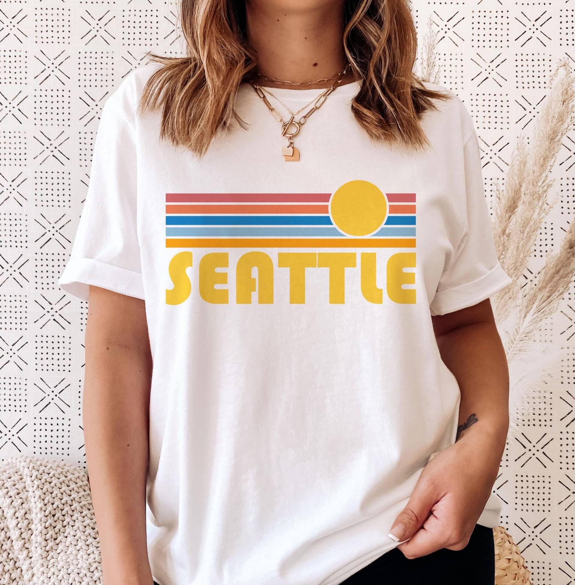 Setaball, Washington T-Shirt Retro Sonnenuntergang, Erwachsene Unisex Panelle - Personalisierung Verfügbar von HeyMountains