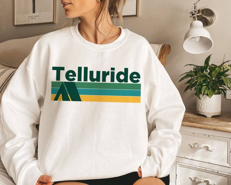 Telluride Colorado Sweatshirt Retro Camping Unisex Rundhals von HeyMountains