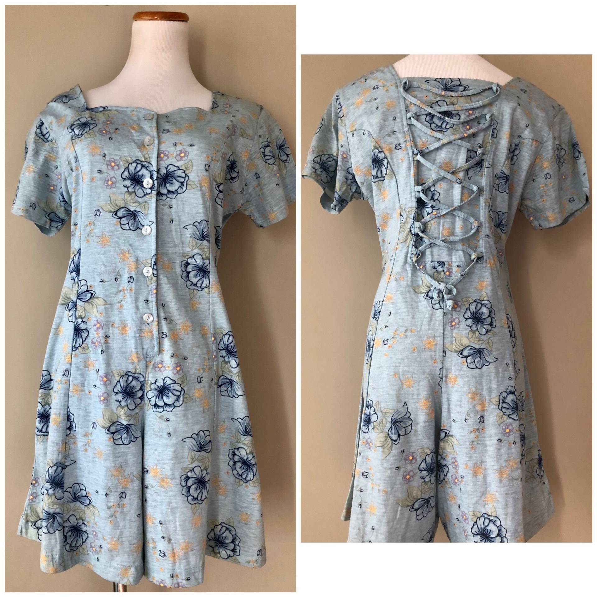 Vintage 90Er Jahre Floral Blue Strampler - Small, Medium von HeyTokyoVintage