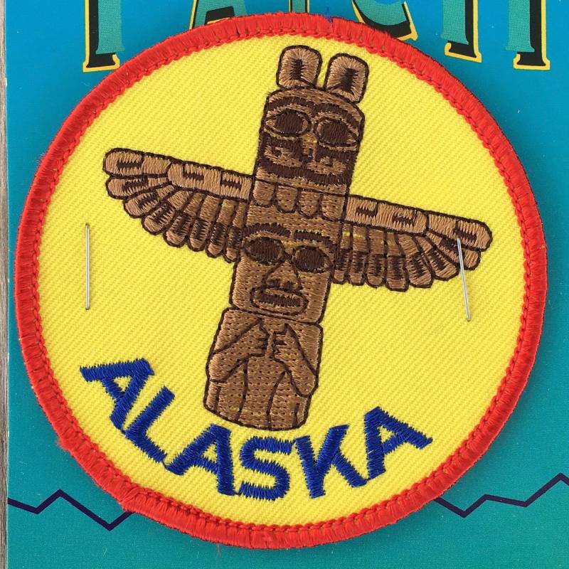 Alaska Totempfahl Vintage Souvenir Abzeichen Von Iaac in Panel von HeydayRoadTrip