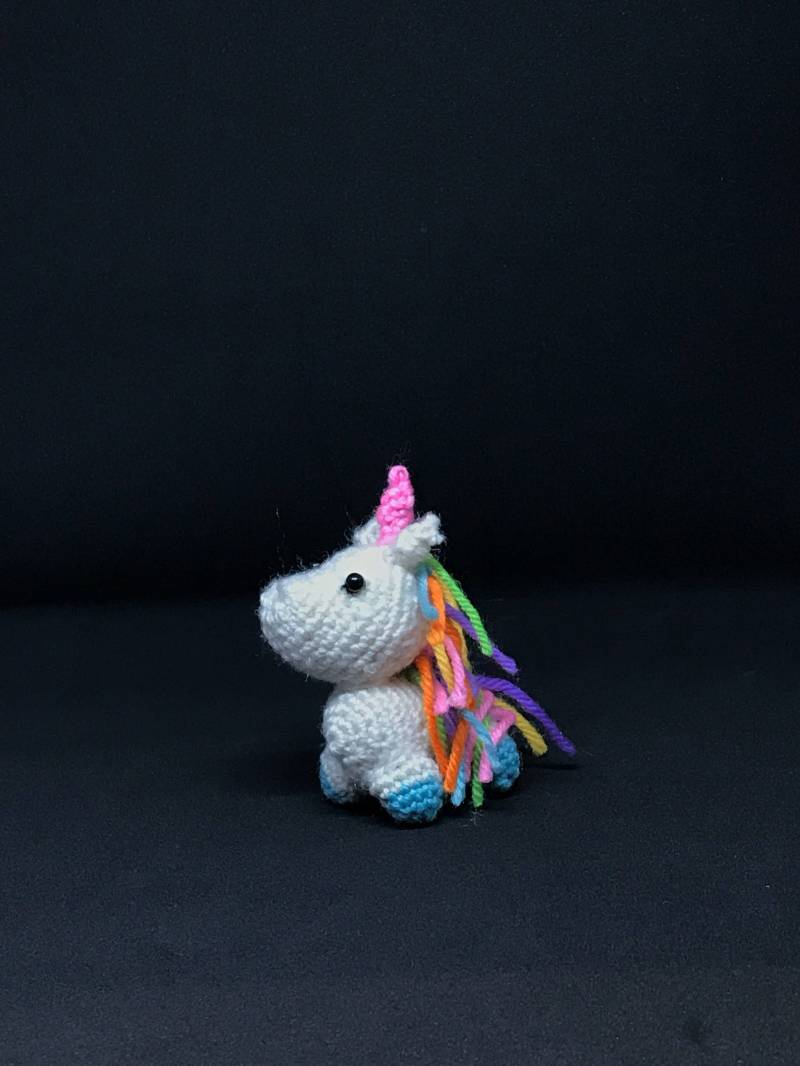 Einhorn Schlüsselanhänger Einhorn Schlüsselanhänger von HeyheycrochetByAbbie