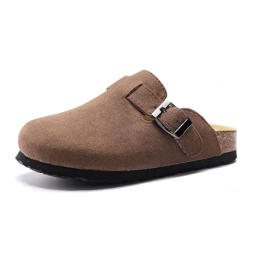 Hezeisoar Clogs Kinder Leder Pantoletten Mädchen Verstellbarer Schnalle Hausschuhe Jungen Kork Fußbett Pantoffeln rutschfeste Kartoffelschuhe Kaffee 21.5/22 EU = Etikett 140 von Hezeisoar