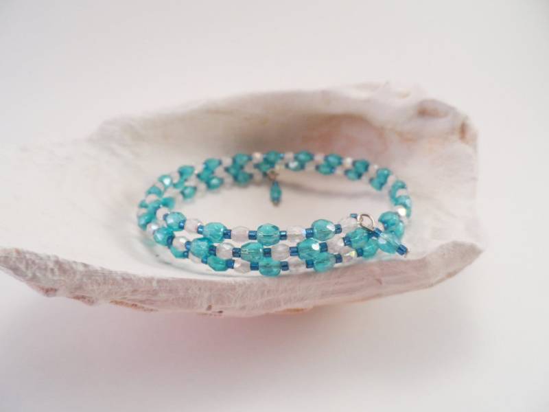 Blau Und Blaugrün Memory Wire Armband Blau Und Blaugrün Memory Wire Armband von HibouHandmade