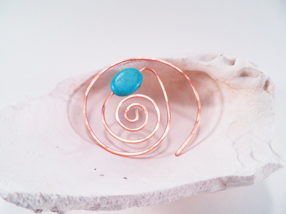 Türkis Und Kupfer Von Hand Geformt Gehämmert Spirale Schal Pin Türkis Und Kupfer Von Hand Geformt Gehämmert Spirale Schal Pin von HibouHandmade