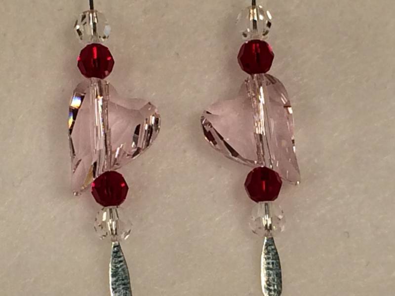 Kristall Herz Ohrringe in Rosaline Und Siam Rot Kristall Herz Ohrringe in Rosaline Und Siam Rot von HiddenFacetsJewelry