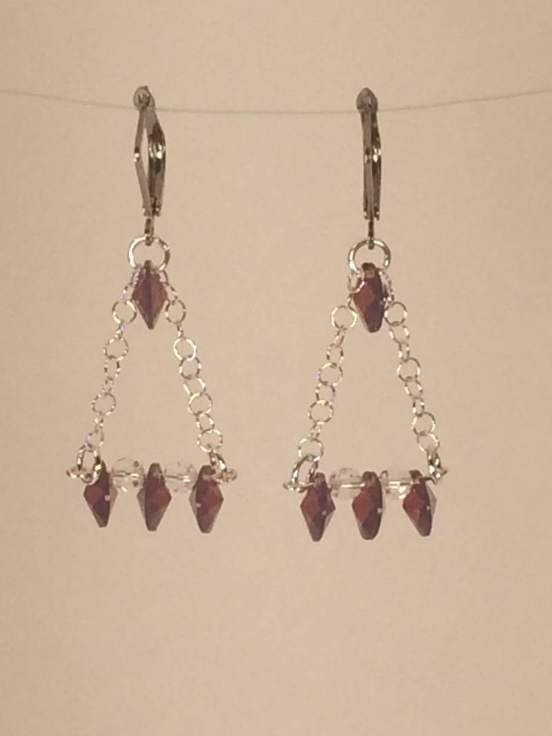 Kristall Ohrringe in Cyclamen Opal Kristall Ohrringe in Cyclamen Opal von HiddenFacetsJewelry