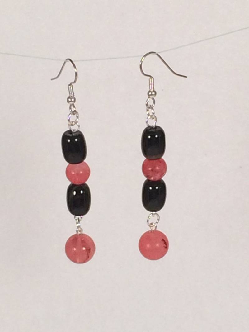 Rosa Und Schwarz Ohrringe Rosa Und Schwarz Ohrringe von HiddenFacetsJewelry