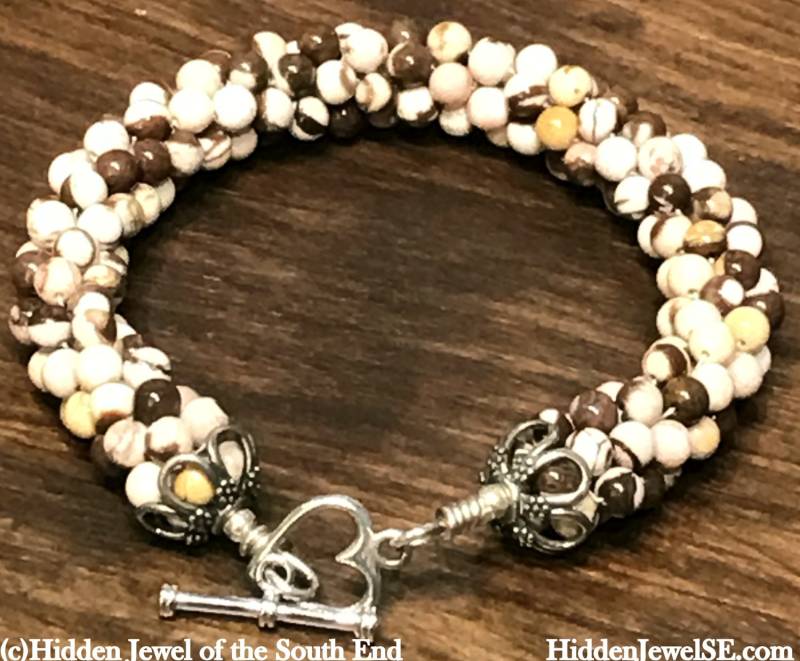 Gehäkeltes Braun Zebra Jaspis Armband Perlenschmuck von HiddenJewelSE