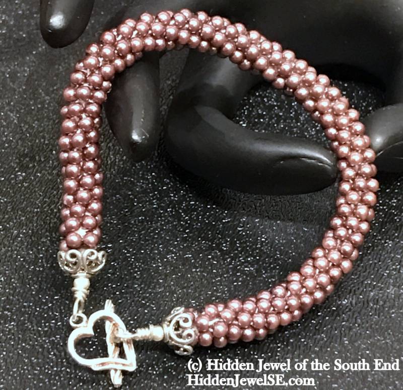 Gehäkelte Lila Swarovski Perle Armreif Sterling Silber Herz Knebel von HiddenJewelSE