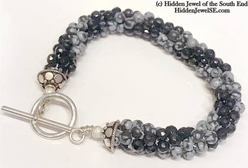 Schneeflocken-Jaspis & Onyx Gehäkelte Armband Sterlingsilber-Verschluss von HiddenJewelSE