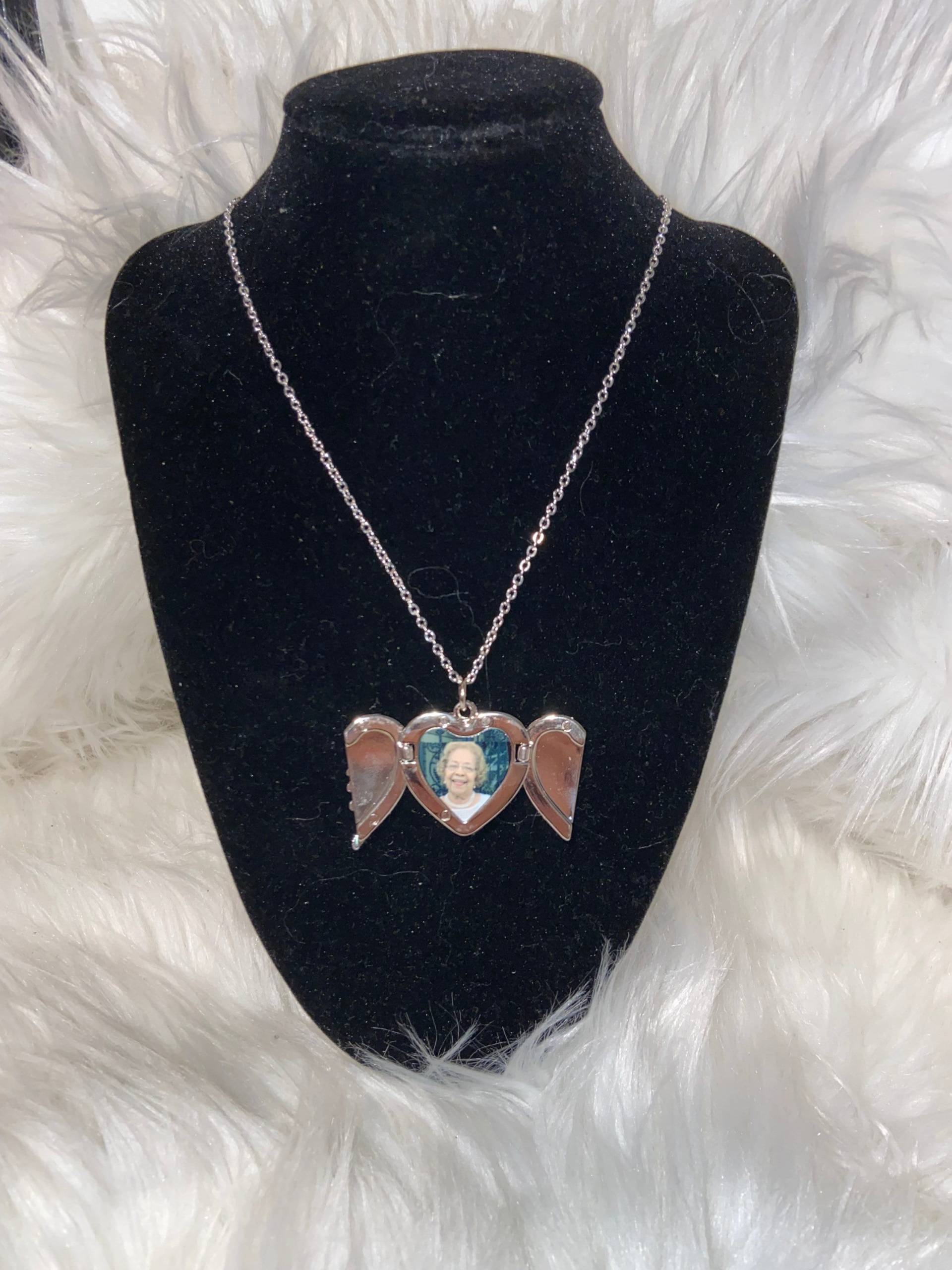Engel Flügel Halskette, Erinnerung Personalisierte Foto Medaillon, Bild Geschenk, Rip Jahrestag Liebe von HiddenLuxuries