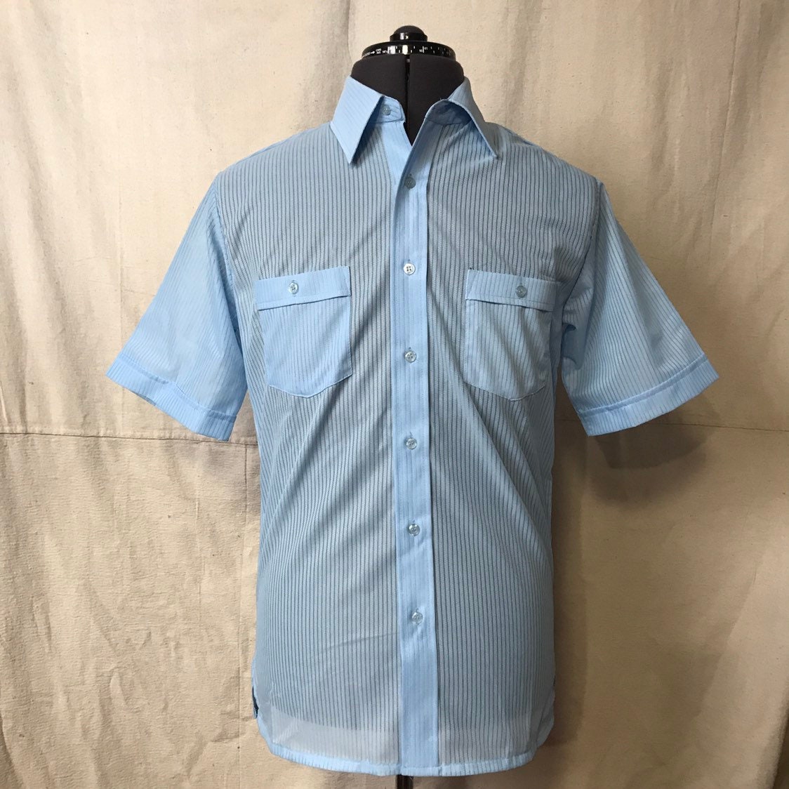 Schiere Blaue Shirt, Herren Deadstock Casual Gestreift Top, Kingsport Größe Kleine Polyester von HiddenRiverFindsCo