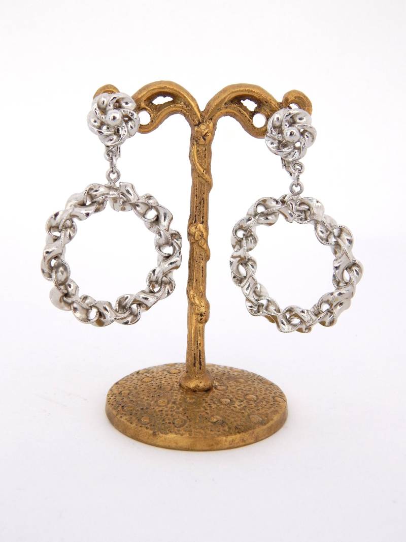 Große, Silberfarbene Creolen, Ohrclips, Große Silberohrringe, Gedrehte Creolen Große, Silberfarbene Creolen, Ohrclips, Große Silberohrringe, Gedrehte Creolen von HiddenStairwayFinds