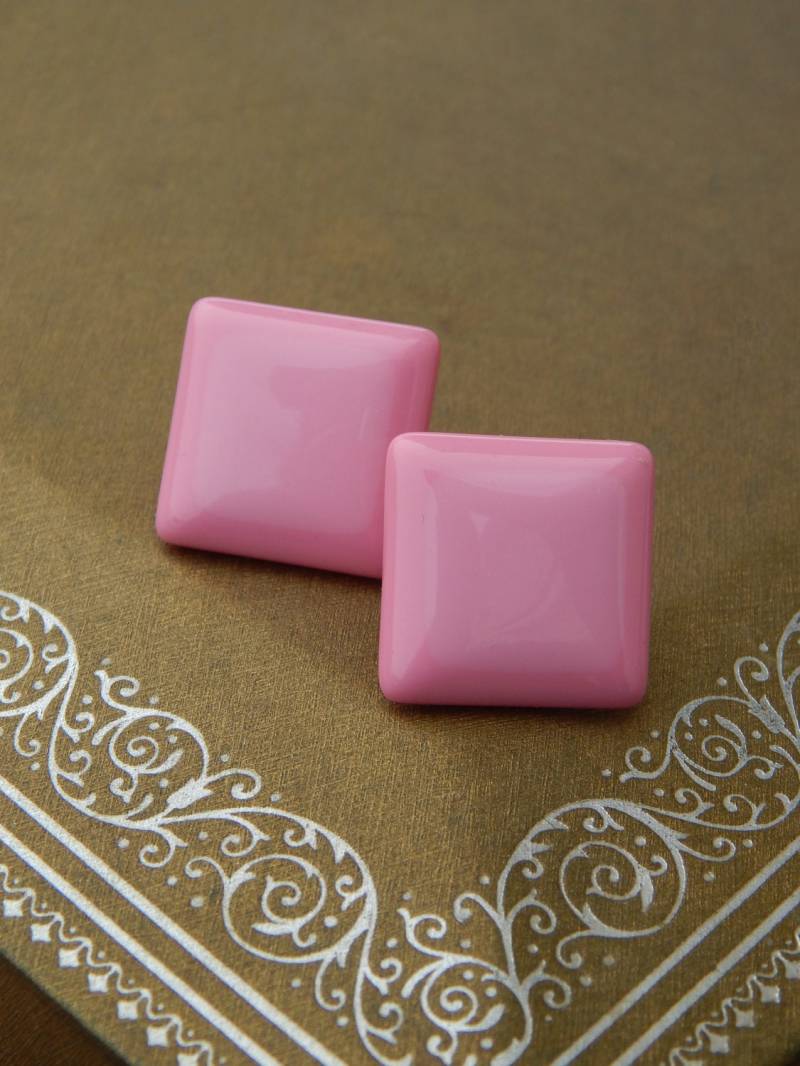 Rosa Quadrat Ohrringe Durchbohrt, Schmuck, Vintage Rosa Quadrat Ohrringe Durchbohrt, Schmuck, Vintage von HiddenStairwayFinds