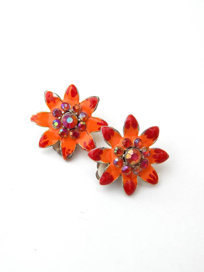 Rot Orange Blume Ohrclips, Strass Emaille Ohrclips Rot Orange Blume Ohrclips, Strass Emaille Ohrclips von HiddenStairwayFinds