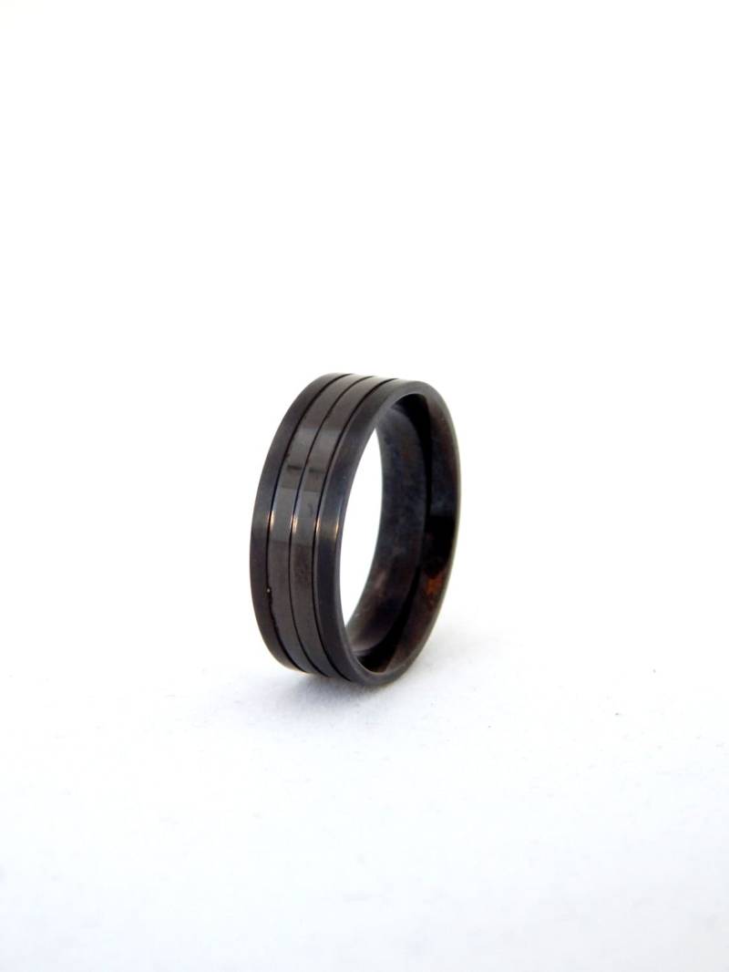Schwarzer Titanring Größe 10, Herrenring Titan Zweifarbig Matt Poliert, Geschenk Zum Vatertag Schwarzer Titanring Größe 10, Herrenring Titan Zweifarbig Matt Poliert, Geschenk Zum Vatertag von HiddenStairwayFinds
