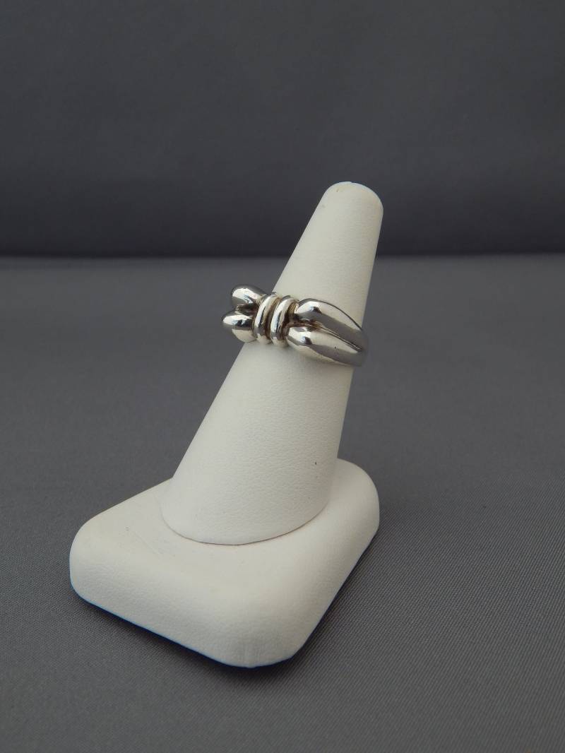 Silber Bogen Ring Größe 7, 5, Vintage Modernist Sterling Ring, Nachlass Silber Bogen Ring Größe 7, 5, Vintage Modernist Sterling Ring, Nachlass von HiddenStairwayFinds