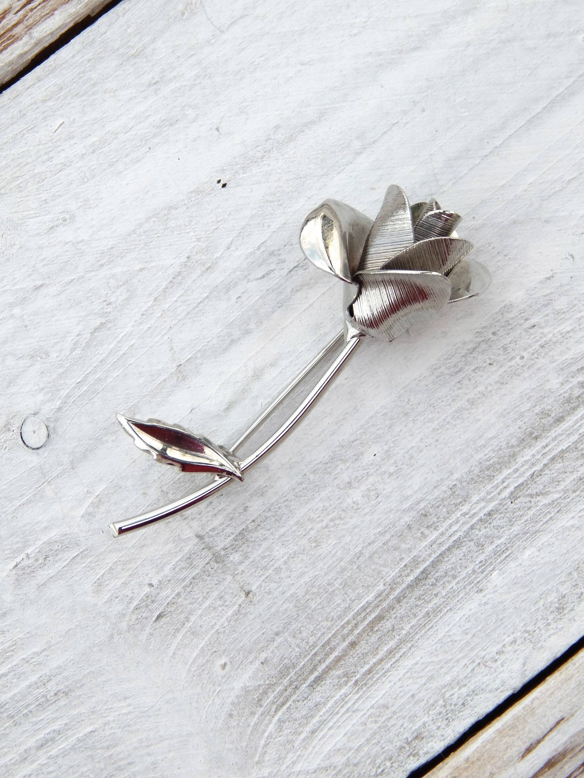 Silber Rose Pin, Blume Pin Silber Ton, Wunderliche Brosche, Elegant, Romantisch von HiddenStairwayFinds