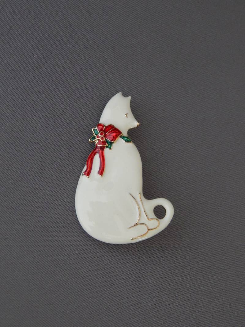 Weihnachten Katze Pin, Weiße Emaille Pin Brosche, Weihnachtsschmuck Urlaub, Geschenk Für Katzenliebhaber Weihnachten Katze Pin, Weiße Emaille Pin Brosche, Weihnachtsschmuck Urlaub, Geschenk Für Katzenliebhaber von HiddenStairwayFinds