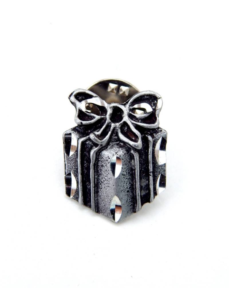 Weihnachtsgeschenk Pin Zinn, Anstecknadel, Tack Pin, Weihnachtszinn Vintage Weihnachtsgeschenk Pin Zinn, Anstecknadel, Tack Pin, Weihnachtszinn Vintage von HiddenStairwayFinds