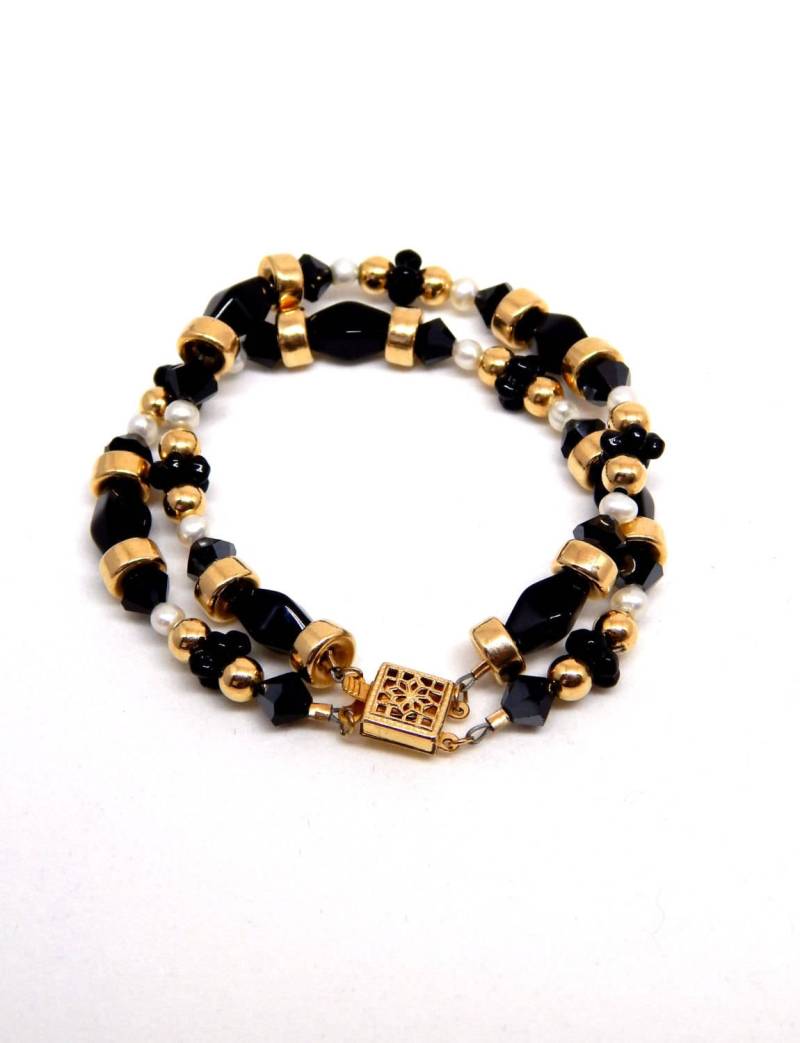Zwei-strang Perlen Armband Gold Filled Filigrane Verschluss Schwarz Und Gold, Schwarze Kristalle Platte Zwei-strang Perlen Armband Gold Filled Filigrane Verschluss Schwarz Und Gold, Schwarze Kristalle Platte von HiddenStairwayFinds