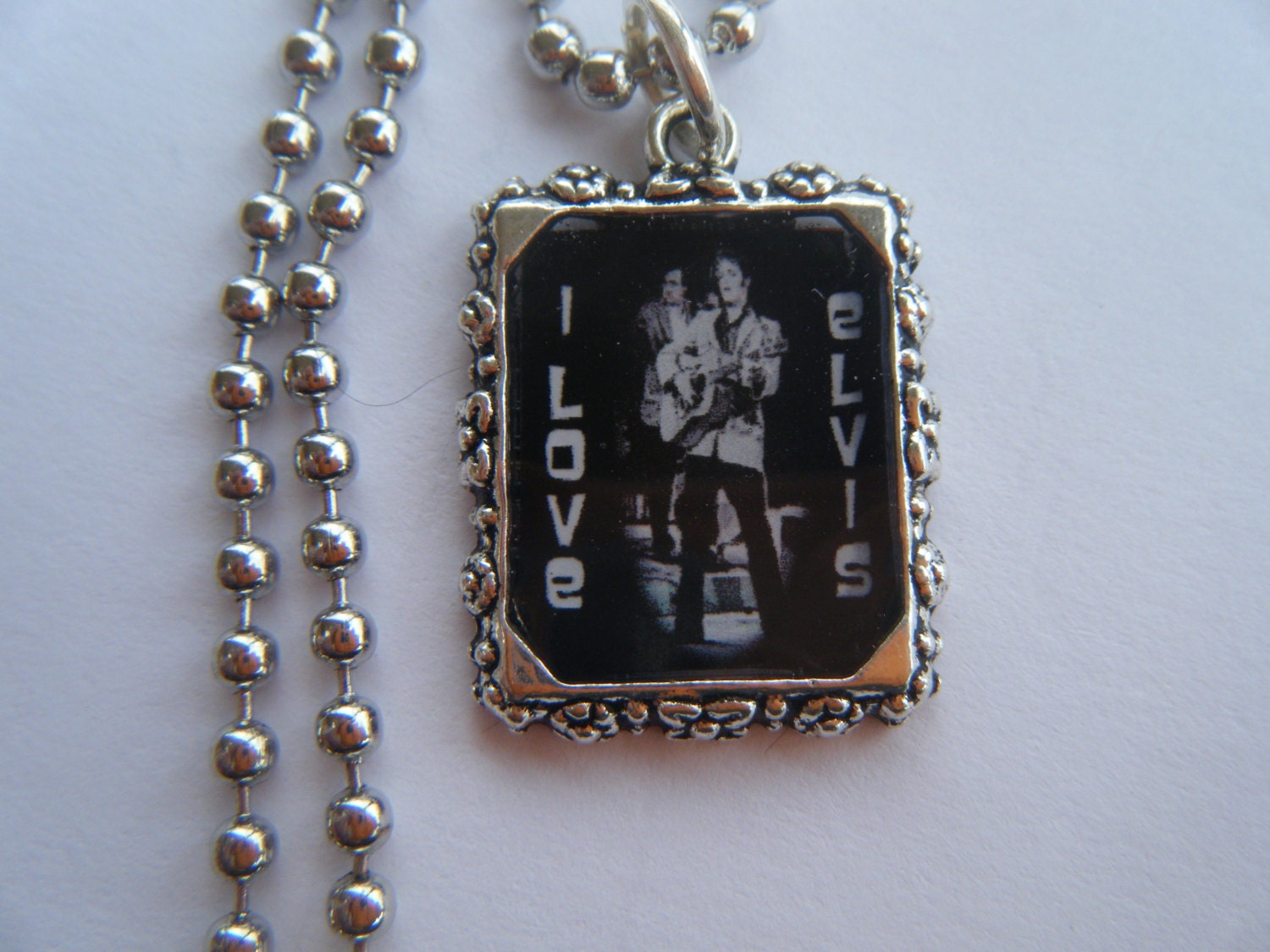 Elvis Presley, Ich Liebe Halskette Elvis Presley, Ich Liebe Halskette von HiddenValleyJewelry