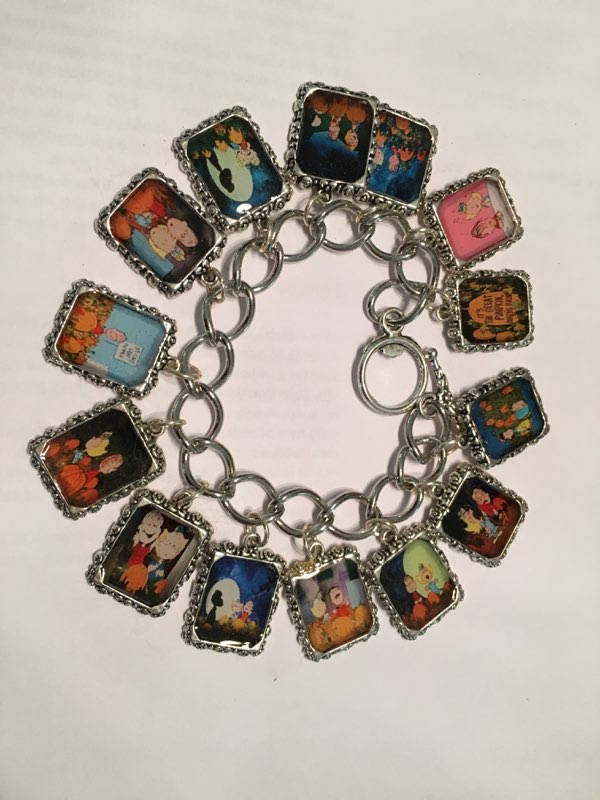 Tolles Kürbis Charlie Brown, Linus, Lucy Armband Im Altered Art Stil Tolles Kürbis Charlie Brown, Linus, Lucy Armband Im Altered Art Stil von HiddenValleyJewelry