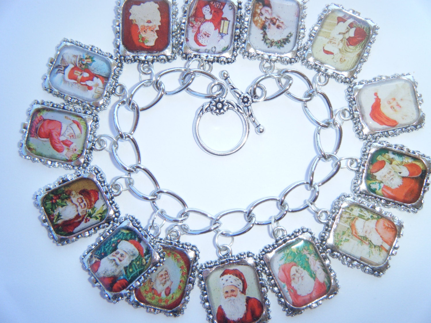 Weihnacht Armband Vintage Santa Altered Art Weihnacht Armband Vintage Santa Altered Art von HiddenValleyJewelry