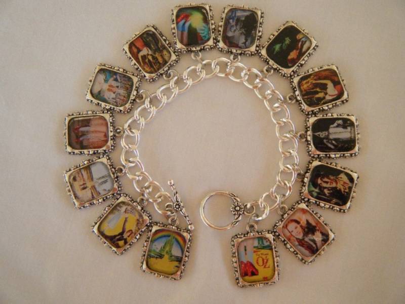 Zauberer Von Oz Veränderte Kunst Charm Armband Zauberer Von Oz Veränderte Kunst Charm Armband von HiddenValleyJewelry