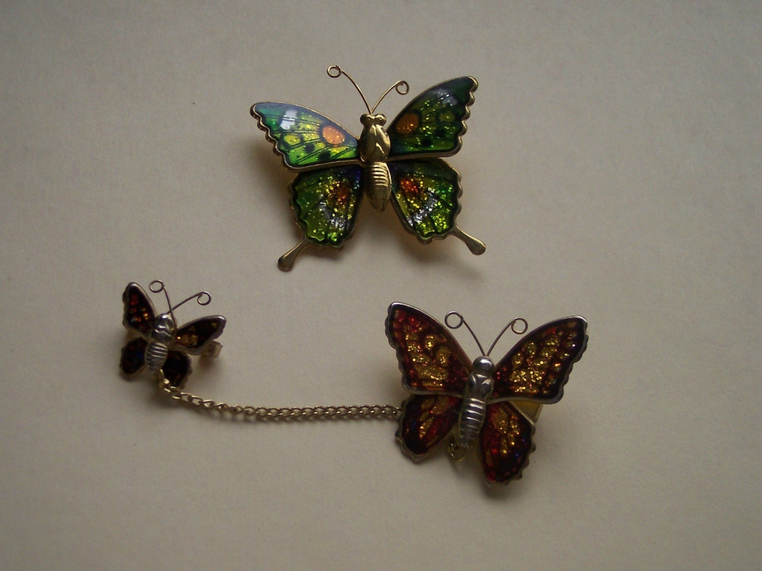 Vintage Sammlung Von 3 Schmetterling Scatter Pins Emaillierte Schmetterlinge Broschen Vintage Sammlung Von 3 Schmetterling Scatter Pins Emaillierte Schmetterlinge Broschen von Hiddenbear