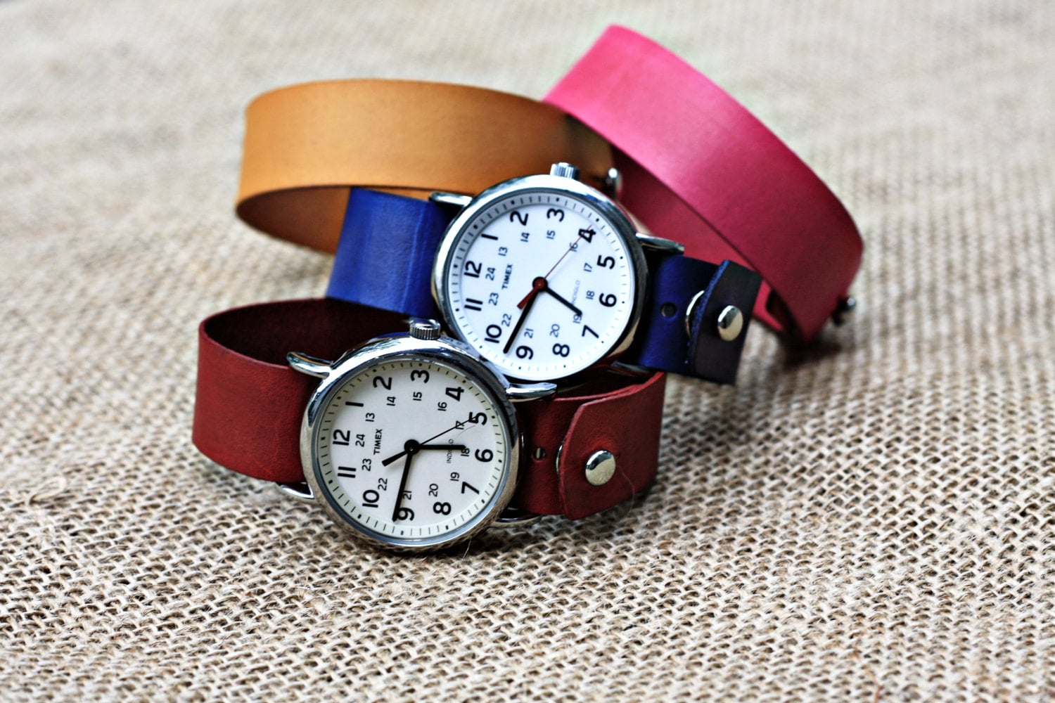 Durch Schiebe-Armband Aus Leder in Rot, Blau, Grün, Gelb Oder Pink Durch Schiebe-Armband Aus Leder in Rot, Blau, Grün, Gelb Oder Pink von HidesAndStitches