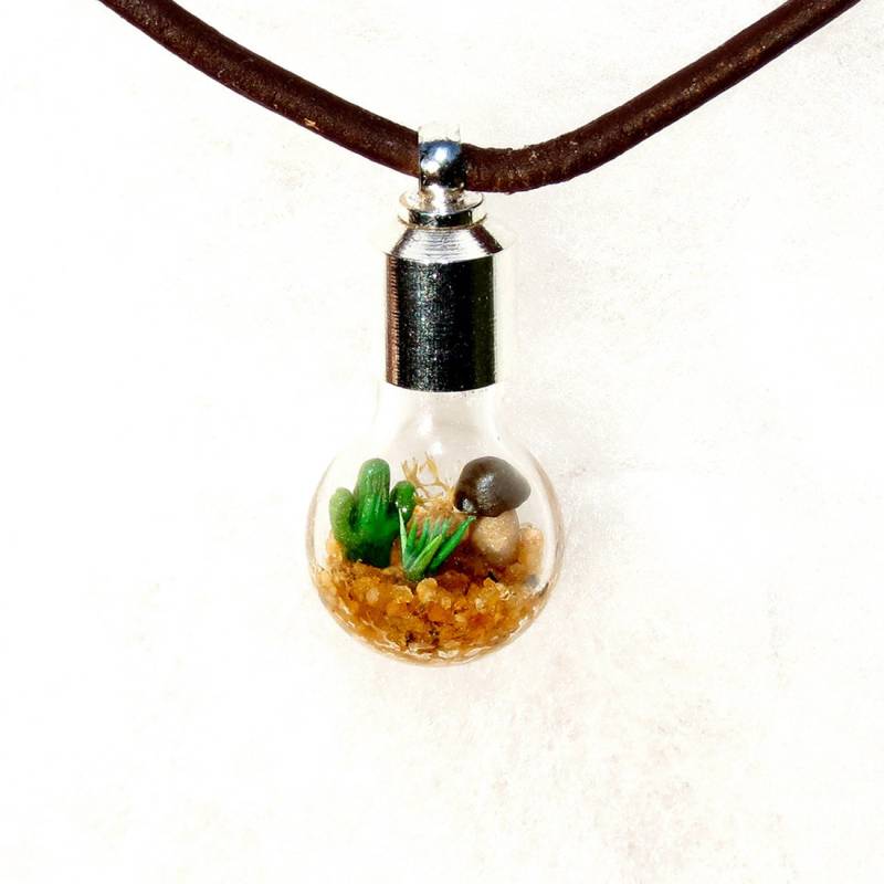 Kaktus Terrarium, Herren Verlorene Welt Mini Terrarium Halskette, Geschenk Für Ihn, Schmuck, Leder Halskette Kaktus Terrarium, Herren Verlorene Welt Mini Terrarium Halskette, Geschenk Für Ihn, Schmuck, Leder Halskette von Hieropice