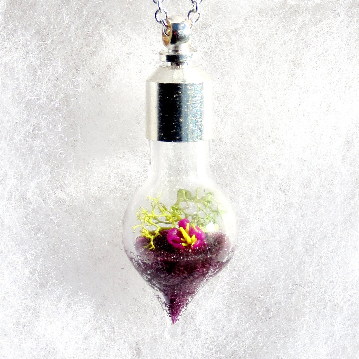 Natürlicher Schmuck, Terrarium Halskette, Lila Blumen Anhänger, Glas Anhänger Schmuck Halsketten Handmade Natürlicher Schmuck, Terrarium Halskette, Lila Blumen Anhänger, Glas Anhänger Schmuck Halsketten Handmade von Hieropice