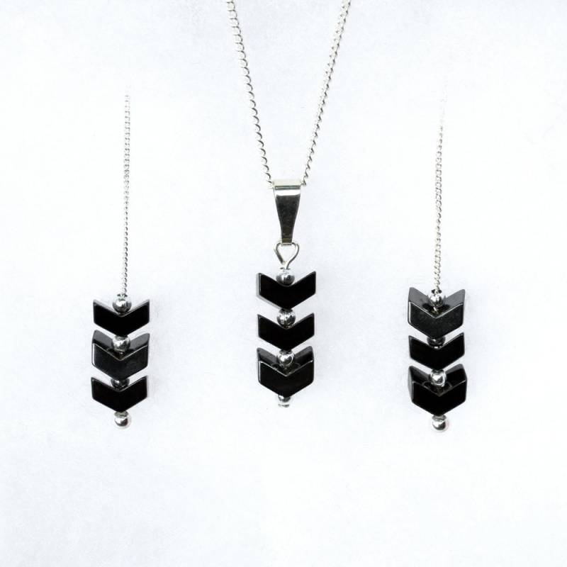 Schmuck-Geschenk-Set, Hämatit, Chevron Halskette Ohrstecker, Handgemachte Und Ohrringe Schmuck-Geschenk-Set, Hämatit, Chevron Halskette Ohrstecker, Handgemachte Und Ohrringe von Hieropice