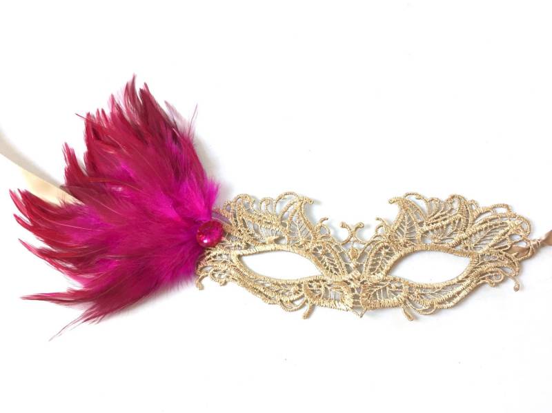Fuschia Rosa Maskerade Maske Frau Gold Spitze Mit Federn Frauen Mädchen von HigginsCreek