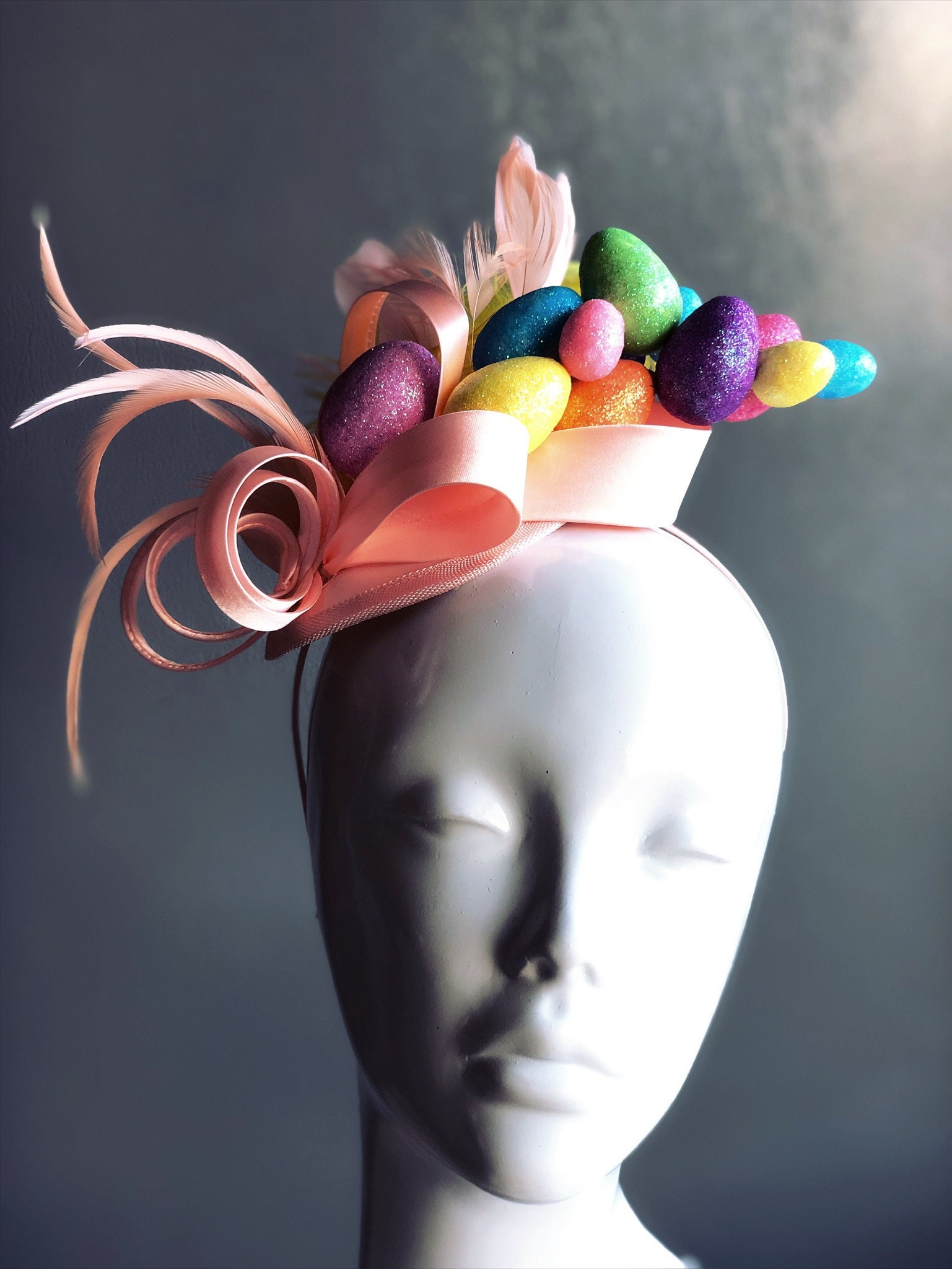 Osterhut Osterei Damen Fascinator | Ostermützen Für Kleine Mädchen Massgeschneidert von HigginsCreek