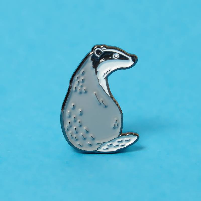 Dachs Emaille Pin - Waldtier Brosche Natur Inspirierter Für Jacke, Tasche Oder Hut Geschenk Tierliebhaber Und Wildtier-Fans von Higglebees