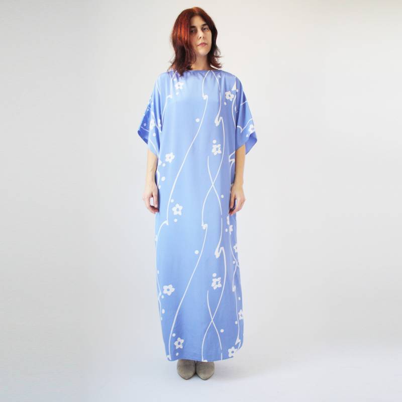 80Er Jahre Periwinkle Shift Kleid Mit Batwing Sleeve Boxy Form Farbe Liebe Vintage Vtg Volle Länge Kimono von HighHorseVintageShop