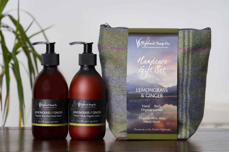 Highland Soaps Co. Hautpflege-Set Highland Soap Geschenkset Handpflege Lemongrass & Ginger Highland Soaps Co. Hautpflege-Set Highland Soap Geschenkset Handpflege Lemongrass & Ginger von Highland Soaps Co.