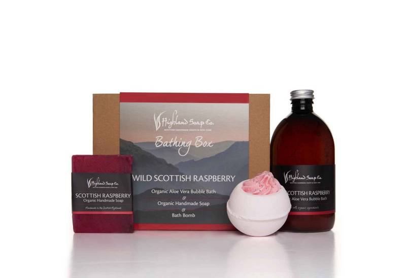 Highland Soaps Co. Hautpflege-Set Highland Soap Geschenkset Badebox Wild Scottish Raspberry Highland Soaps Co. Hautpflege-Set Highland Soap Geschenkset Badebox Wild Scottish Raspberry von Highland Soaps Co.