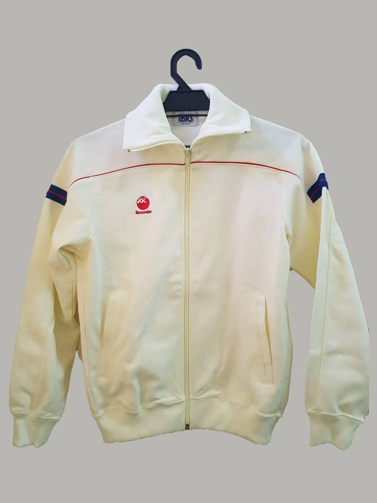 Vintage Asics Blockflöte Weiße Trainingsjacke Made in Japan Größe Small von HijrahVintage