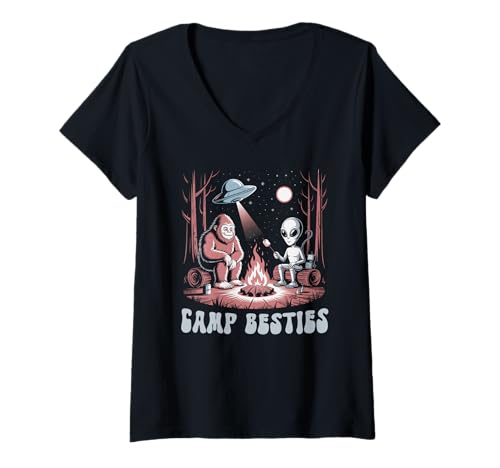 Damen Süße Alien Bigfoot Summer Camp Besties Campground Team T-Shirt mit V-Ausschnitt Damen Süße Alien Bigfoot Summer Camp Besties Campground Team T-Shirt mit V-Ausschnitt von Hiking Cousins UFO Sighting Cosmic Camping