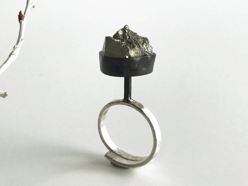 Pyrit Ring | Edelstein Rohkristall Handgefertigter Schmuck Alternativer Verlobungsring Boho Geschenk Für Sie Kostenloser Versand von HilalSecenDesigns