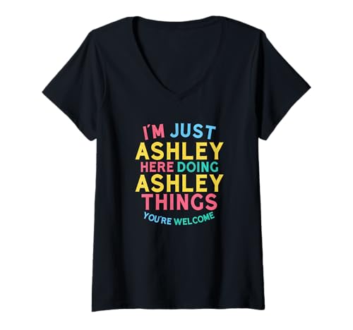 Damen Ashley Macht Hier Ashley-Dinge Lustiger Ashley-Name T-Shirt mit V-Ausschnitt Damen Ashley Macht Hier Ashley-Dinge Lustiger Ashley-Name T-Shirt mit V-Ausschnitt von Hilarious Ashley Girl Name Stuff Corner