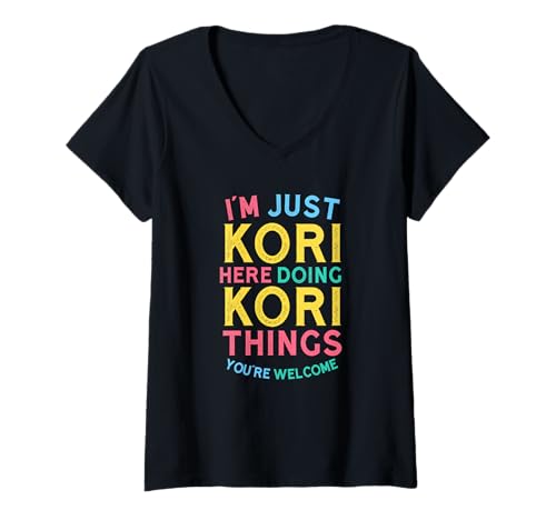 Damen Kori Here Doing Kori Things Lustiger Kori-Name T-Shirt mit V-Ausschnitt Damen Kori Here Doing Kori Things Lustiger Kori-Name T-Shirt mit V-Ausschnitt von Hilarious Kori Girl Name Stuff Corner